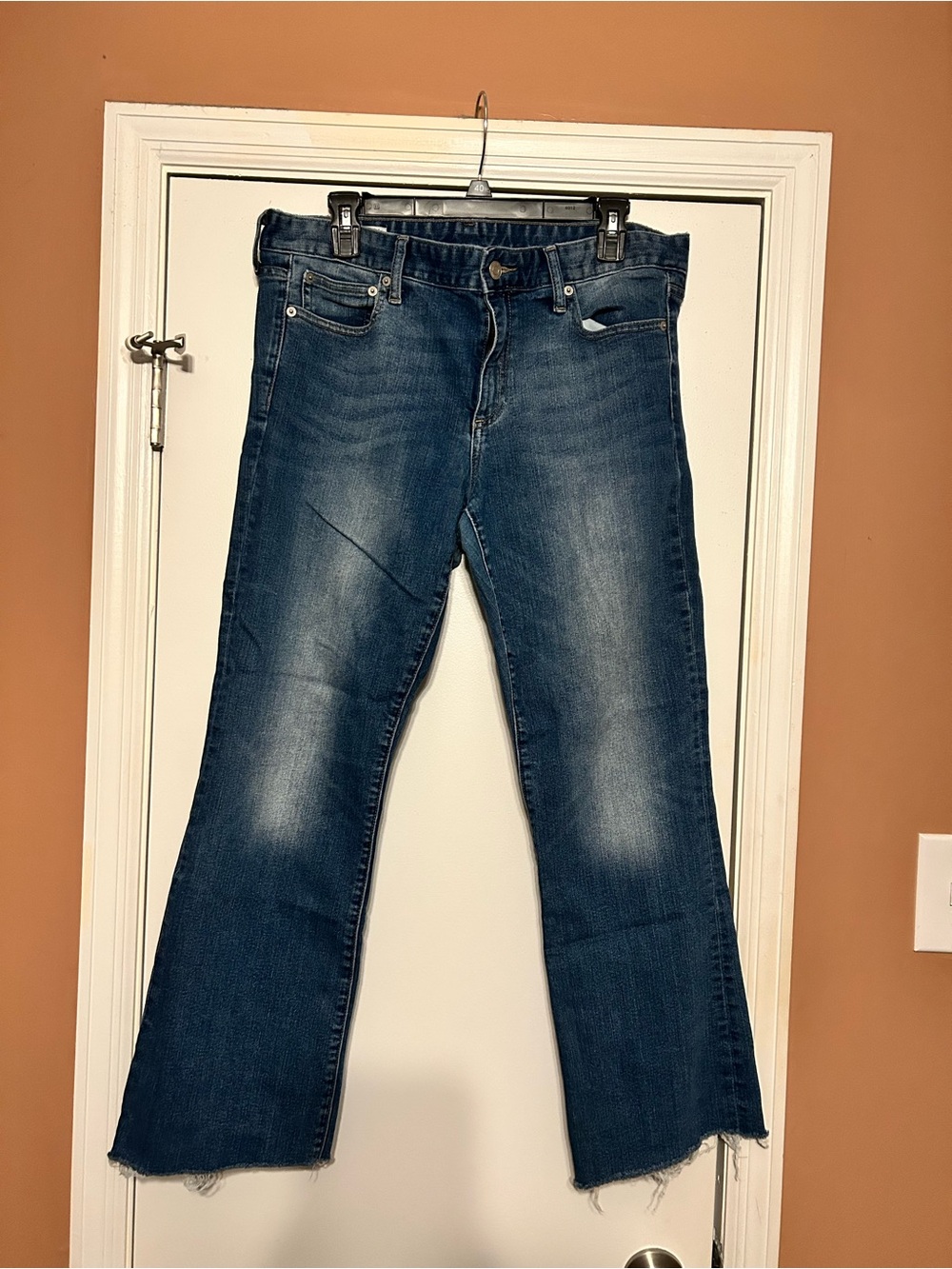 Gap 1969 Perfect Boot Jeans Size 31 Short Medium Wash Raw Hem Bootcut